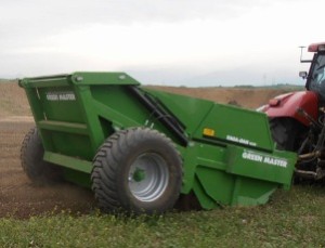 Obr. Takto vyzerá stone picker (čiže zberač kameňov)